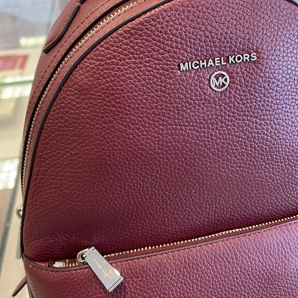 Michael Kors Women's Valerie Medium Pebbled Leather Backpack
NWT - Picture 2 of 16